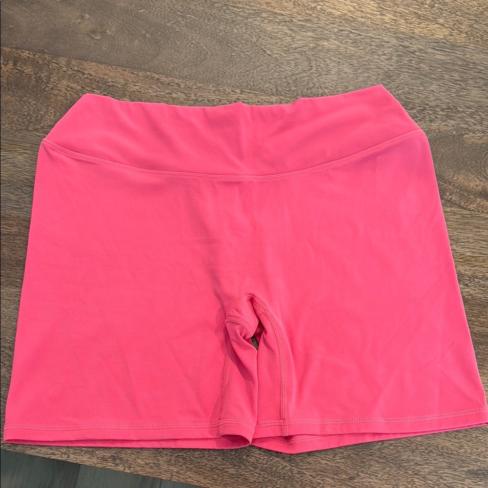 NWOT Oner Active Soft Motion 6” shorts
